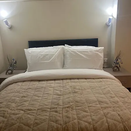 Athenaeum House * Leeds (West Yorkshire)