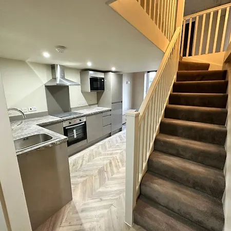 Athenaeum House Apartment *