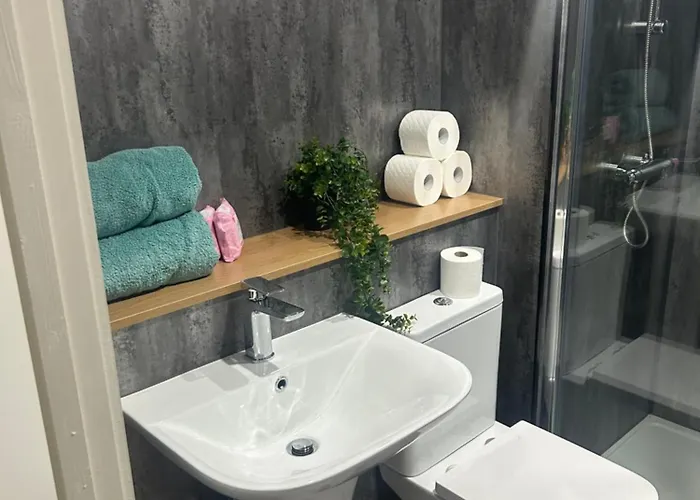 Athenaeum House * Leeds (West Yorkshire)