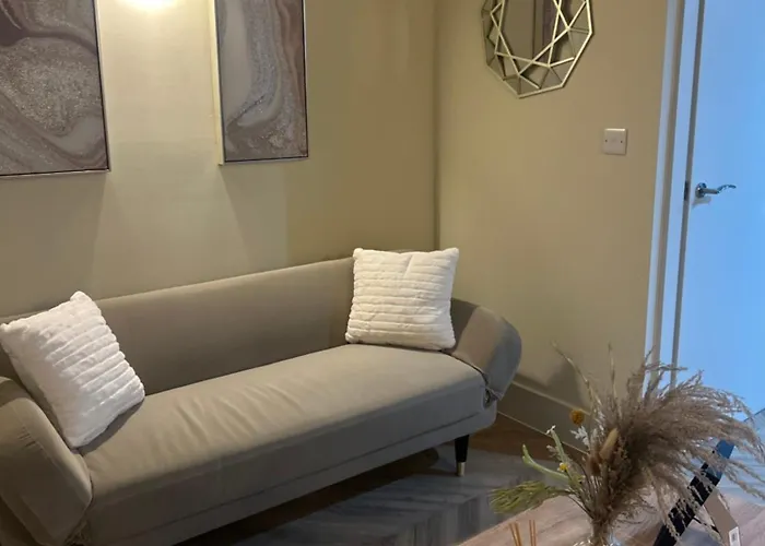 Daire Athenaeum House